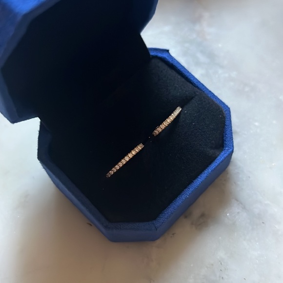 Brand new in box earrings - Picture 5 of 9